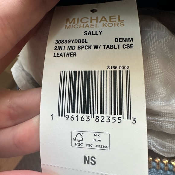 NWT! Michael Kors Sally Medium Saffiano Leather 2-In-1 Backpack with print case - Picture 10 of 12